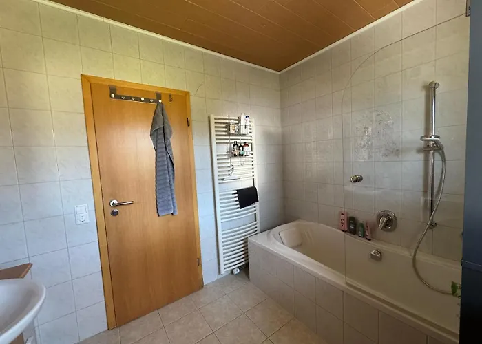 3 Nähe Schweiz Mit Terrasse Und Garten * Hilzingen